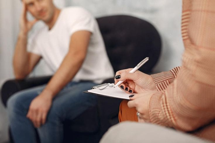 Descobrir o autismo na vida adulta: o impacto do diagnóstico tardio; 2025